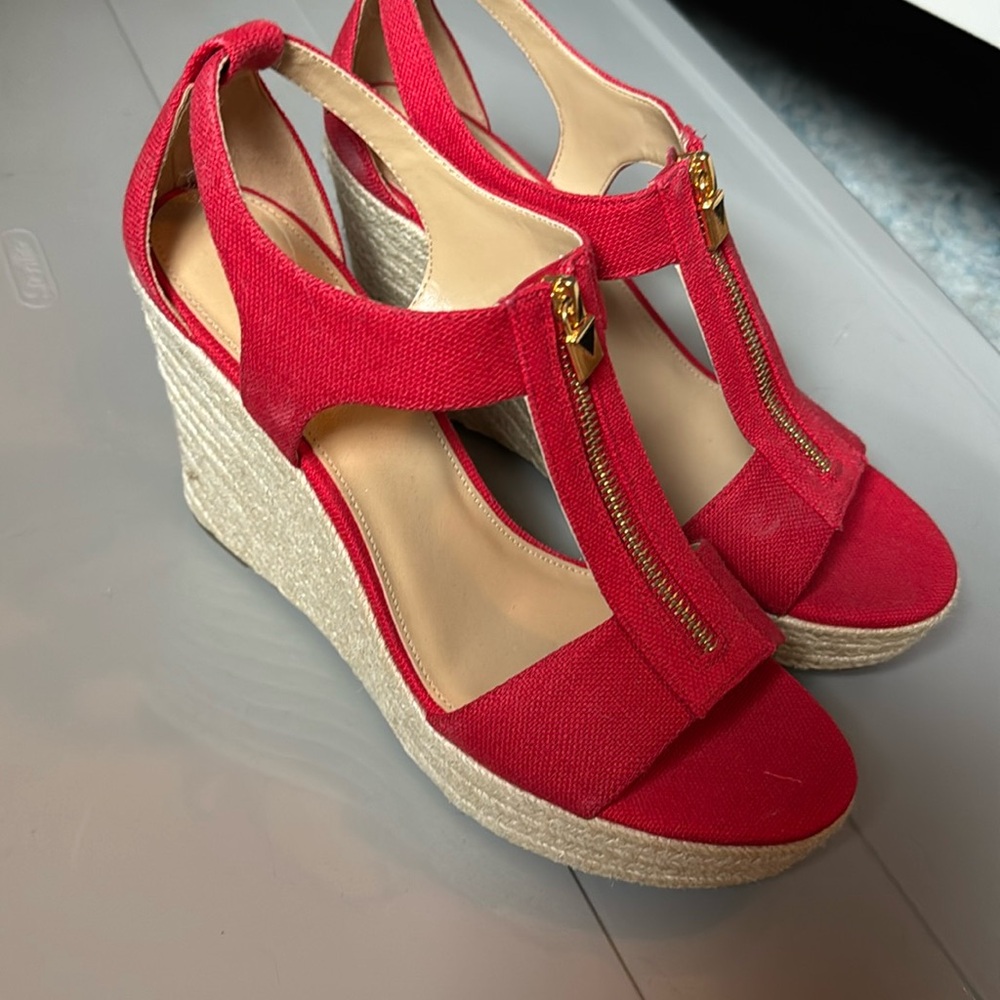 MK Red Peep Toe Pump/Wedges